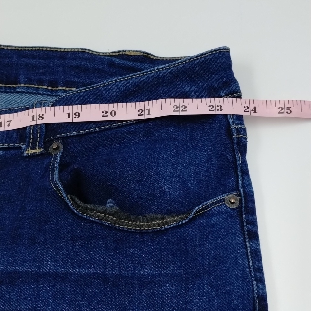 Legendary by Ashley Stewart Bootcut Jeans size 24, 31" inseam, dark wash - Picture 7 of 11